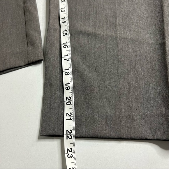 NWT Nicole Miller Gray Capris Sz 6 - Picture 9 of 9